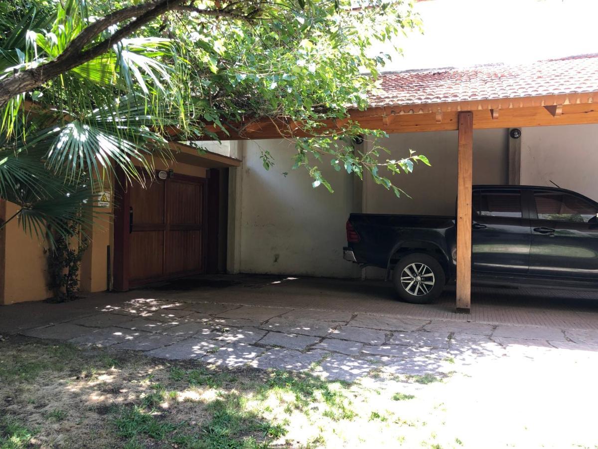 メンドーサ Veinticinco Casa De Huespedesヴィラ エクステリア 写真